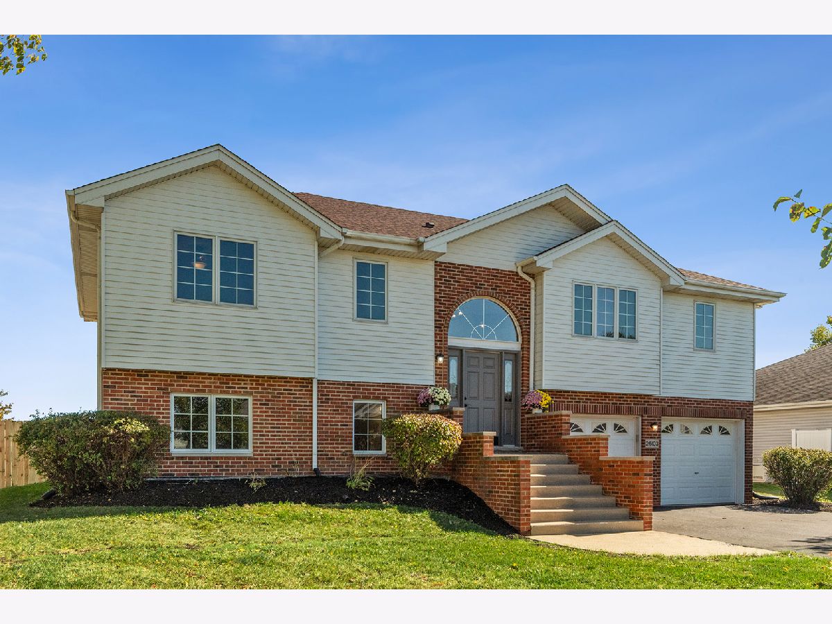  For Sale Monee Illinois, 26103 Ruby Street