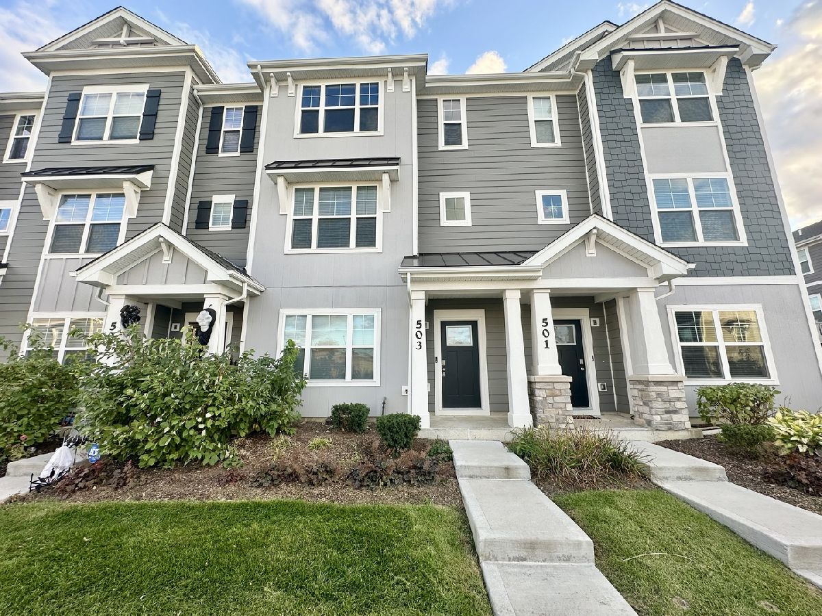  Rented Mundelein Illinois, 503 Acadia