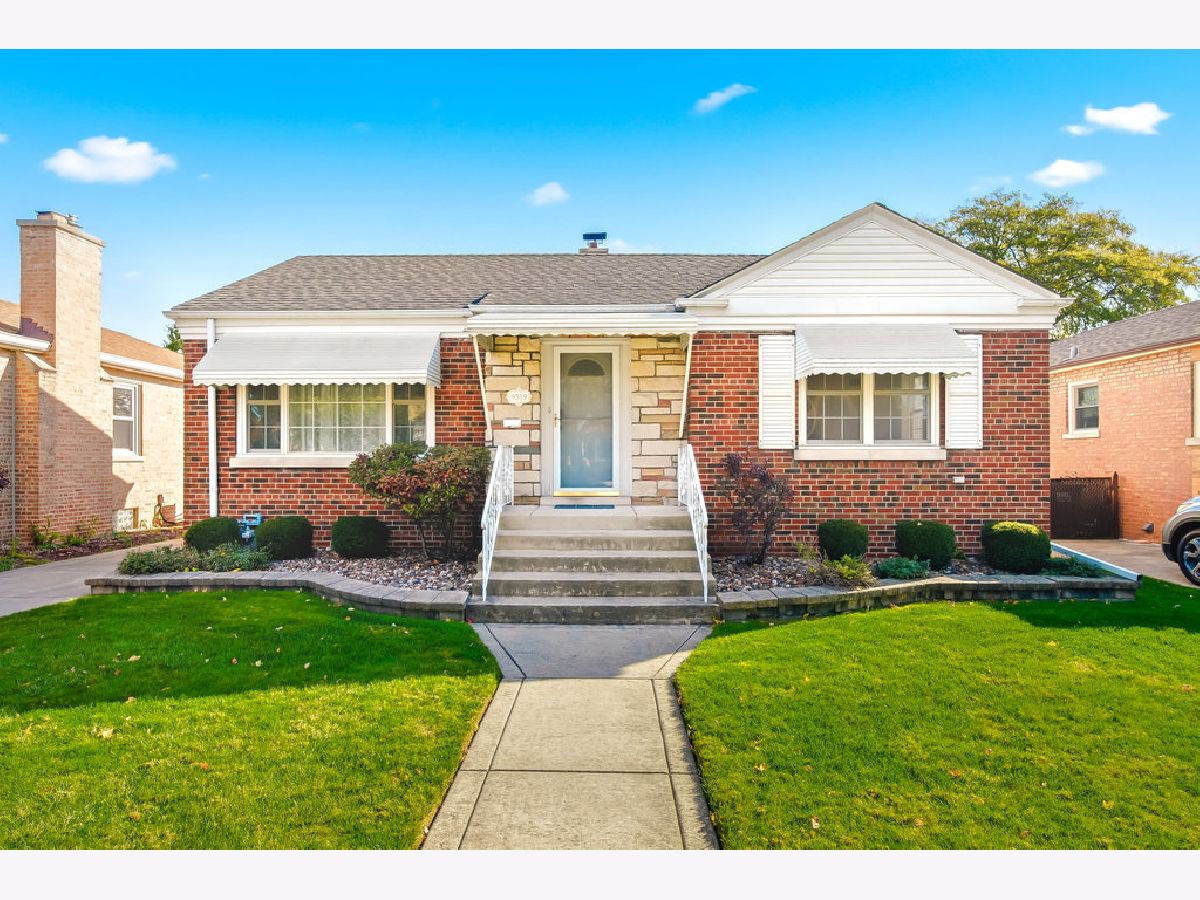  For Sale Evergreen Park Illinois, 9319 Ridgeway Avenue