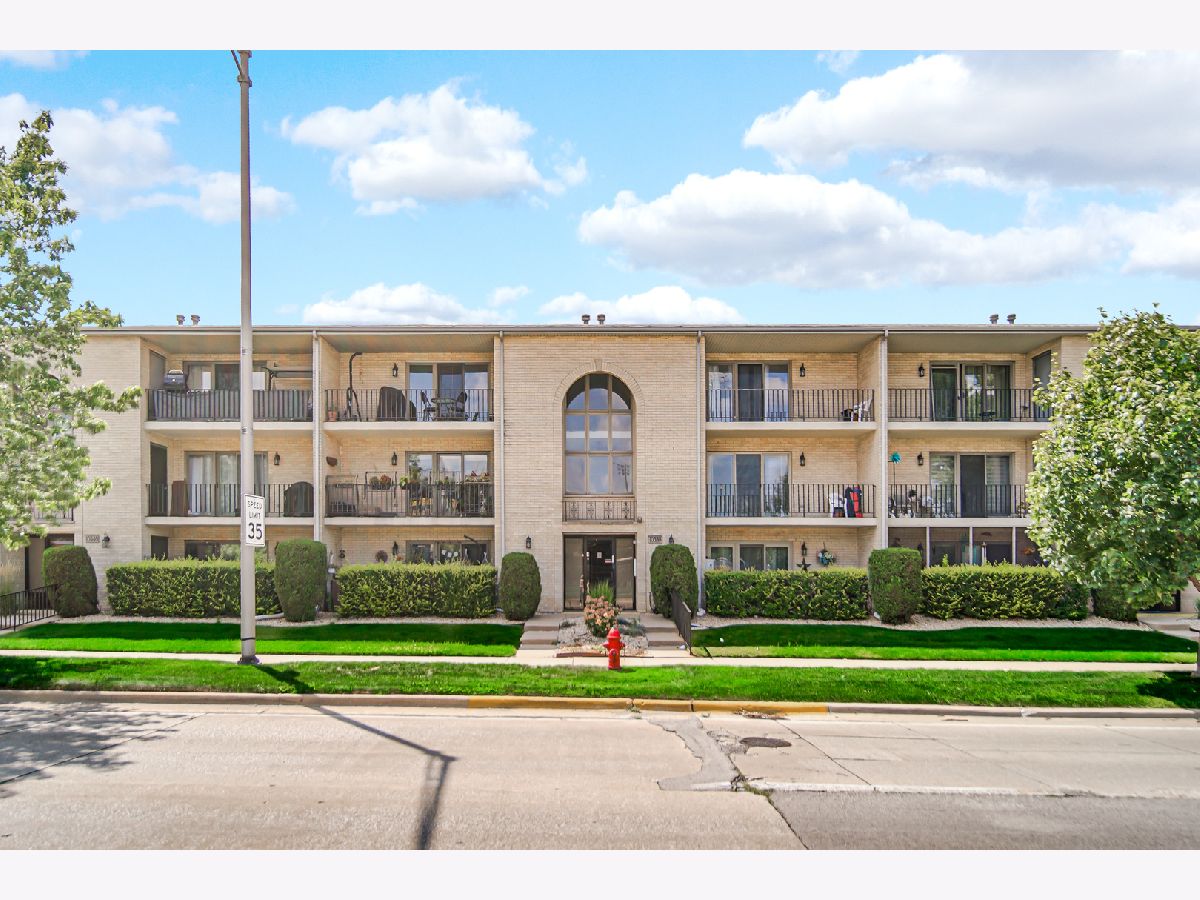 For Sale Chicago Ridge Illinois, 10538 Central Avenue
