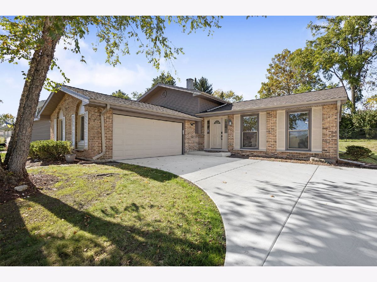 For Sale Naperville Illinois, 7S610 Lynn Drive