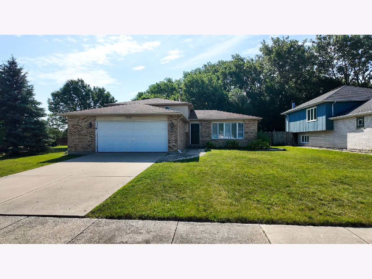  For Sale Monee Illinois, 25601 Linden Avenue