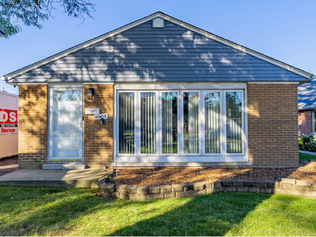 For Sale Oak Lawn Illinois, 9904 Cicero Avenue