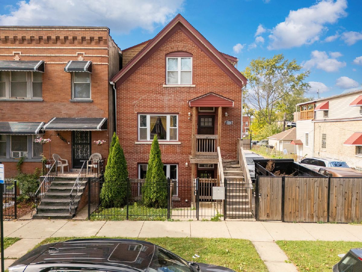 For Sale Chicago Illinois, 820 Monticello Avenue