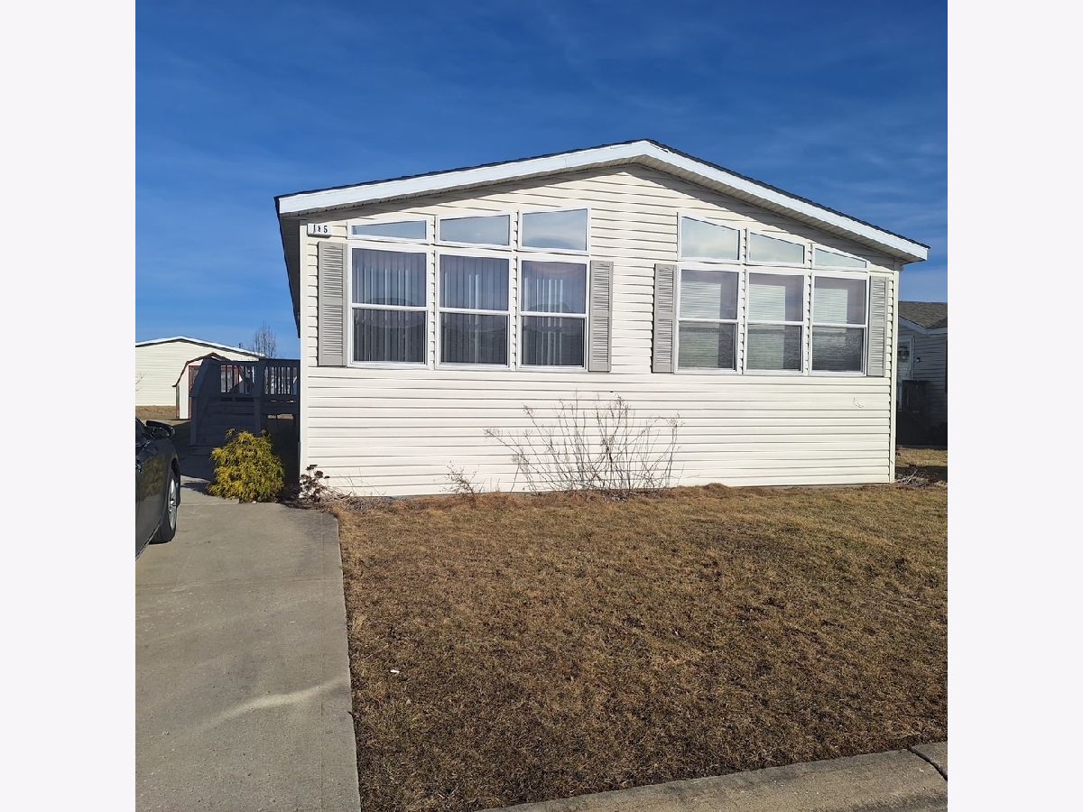 For Sale Lynwood Illinois, 185 Blue Jay Drive