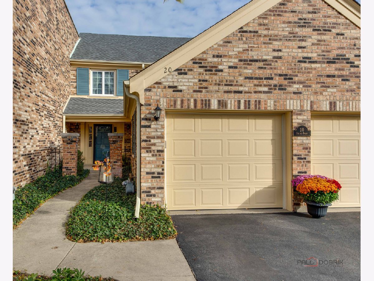  For Sale Northbrook Illinois, 20 The Court Of Island