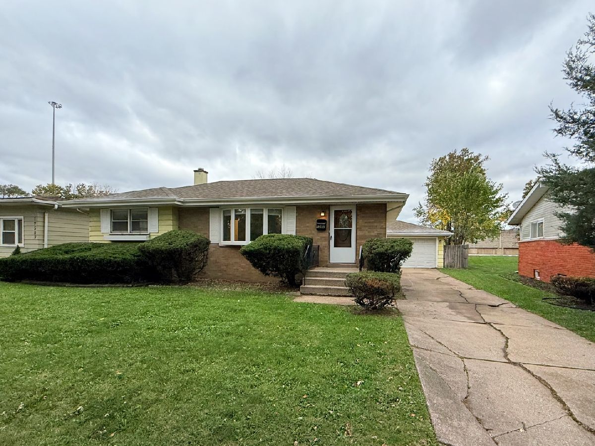 For Sale Lansing Illinois, 17511 Maple Avenue
