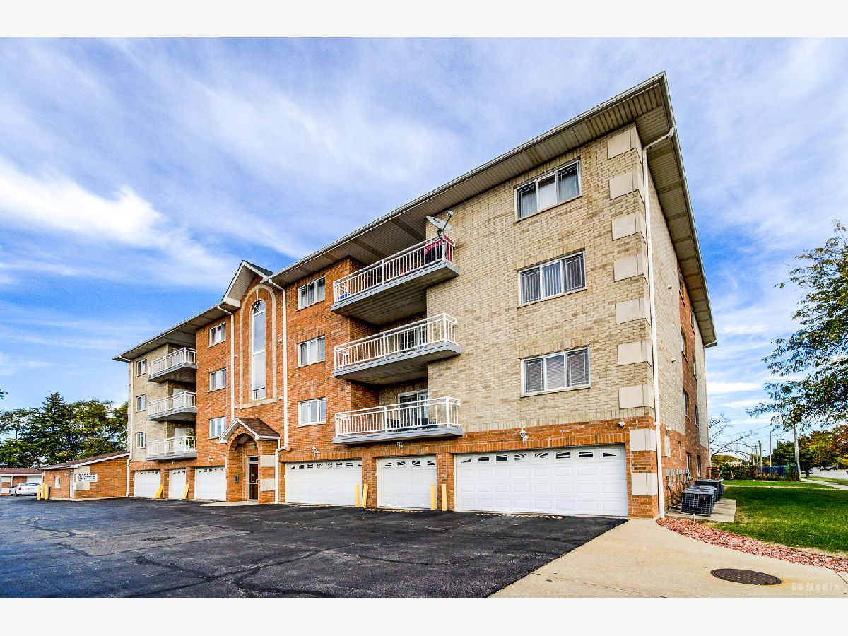  For Sale Burbank Illinois, 6600 87th Street