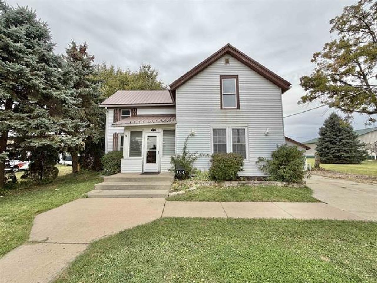  For Sale Davis Junction Illinois, 104 Elm Street