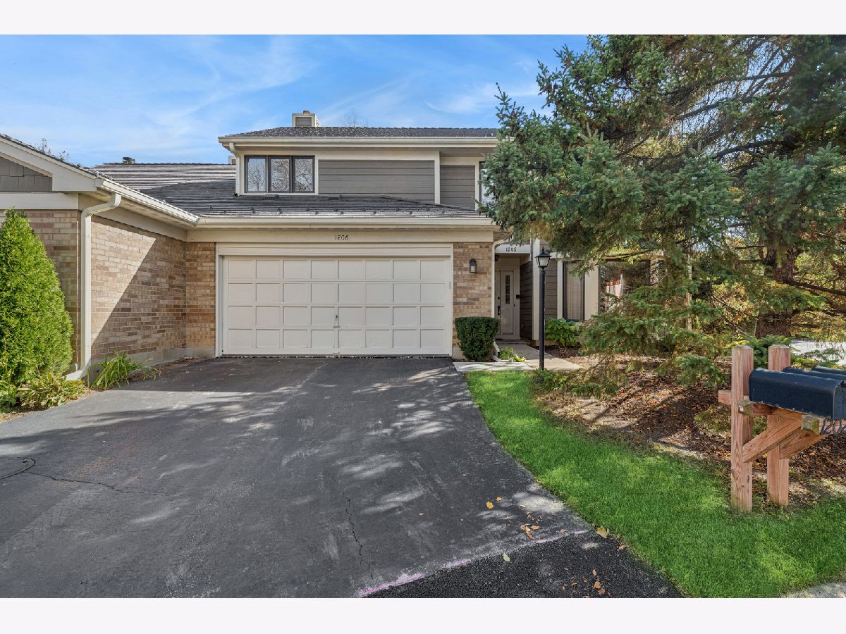  For Sale Libertyville Illinois, 1206 Gulfstream Parkway