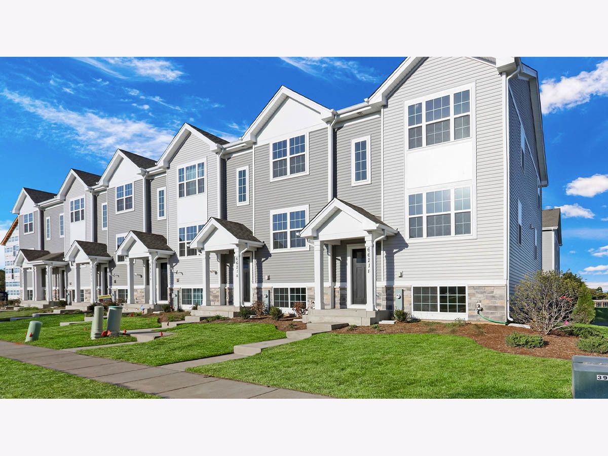 Condos & Townhomes & Homes For Sale Stonewater Wonder Lake Illinois, 6520 Linden Trail