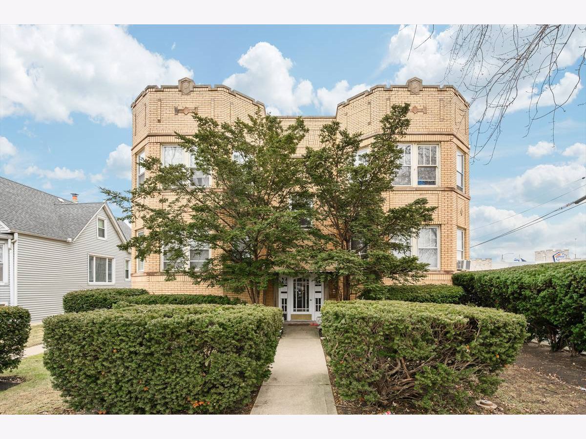  Rented Chicago Illinois, 3615 Sawyer