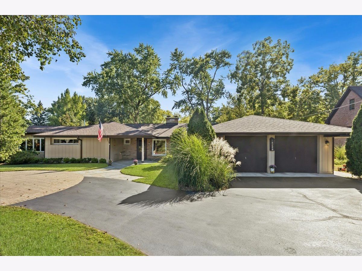  For Sale Vernon Hills Illinois, 16280 W Woodbine Circle