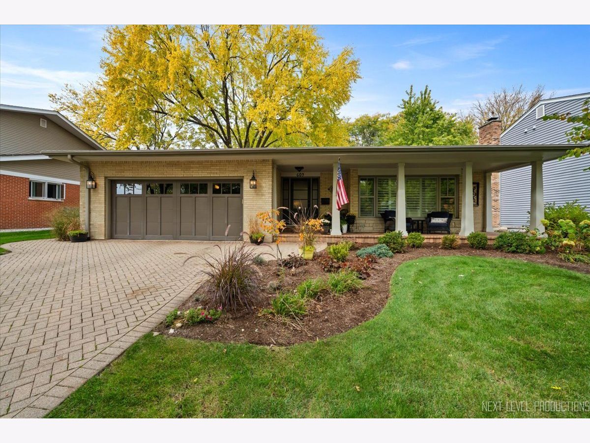 Homes & Condos & Townhomes For Sale Cress Creek Naperville Illinois, 609 Bowling Green Court