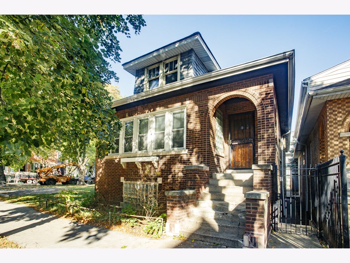 Condos & Townhomes & Homes For Rent Bucktown Chicago Illinois, 2152 Webster