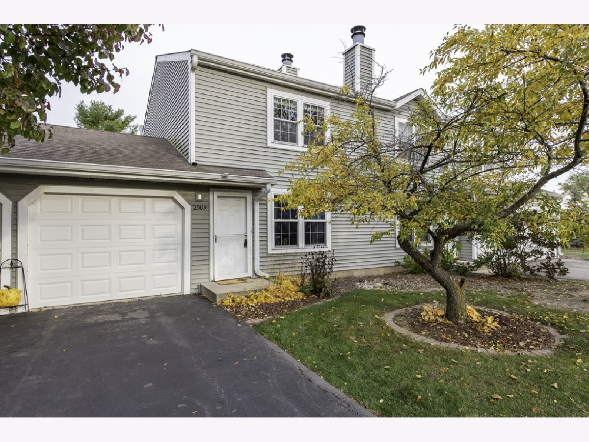  Sold Round Lake Beach Illinois, 2009 Countryside