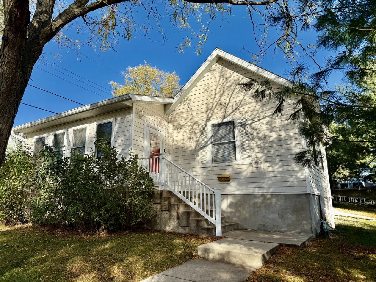  For Sale Lasalle Illinois, 422 Chartres Street