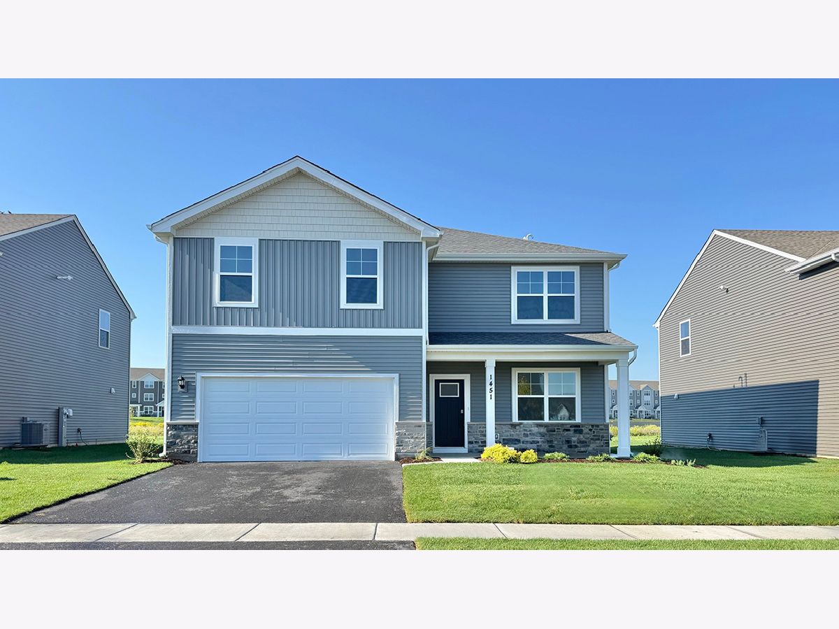 Townhomes & Condos & Homes For Sale Cambridge Lakes Pingree Grove Illinois, 1451 Aspen Lane