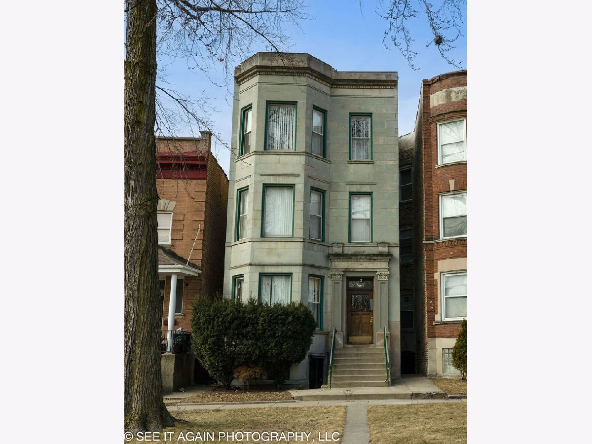  For Sale Chicago Illinois, 5942 Calumet Avenue