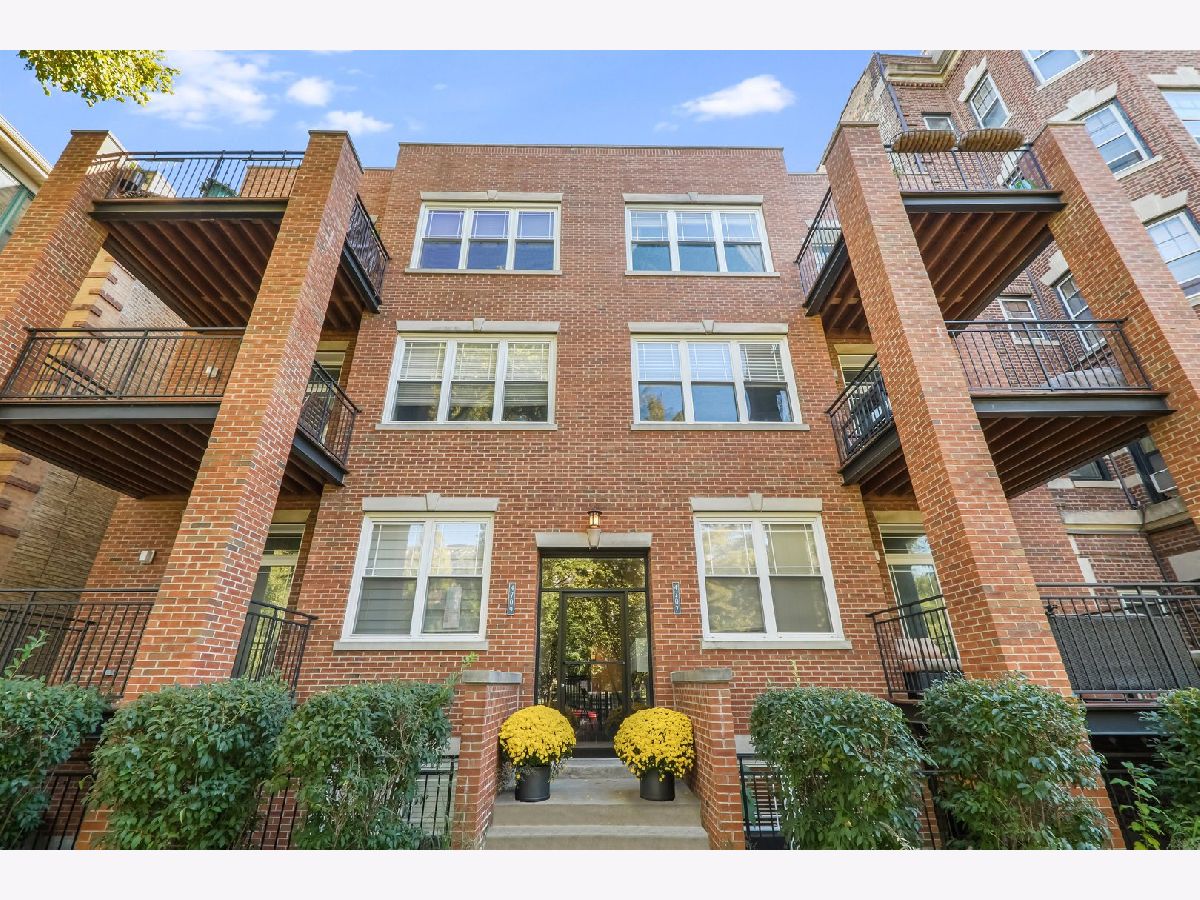  For Sale Chicago Illinois, 4707 Beacon Street