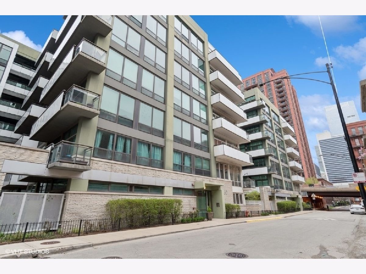  For Sale Chicago Illinois, 660 Wayman Street