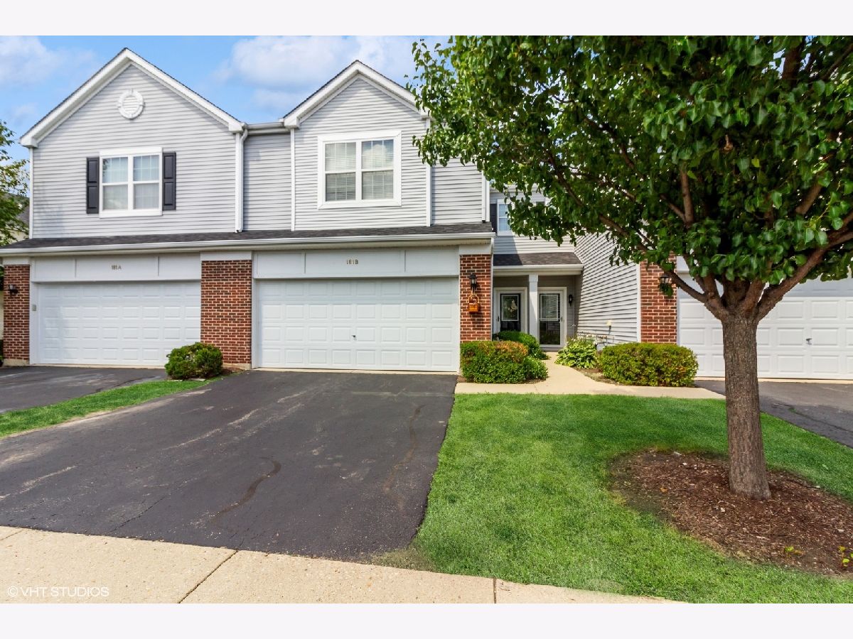  For Sale Yorkville Illinois, 181 Willoughby Court