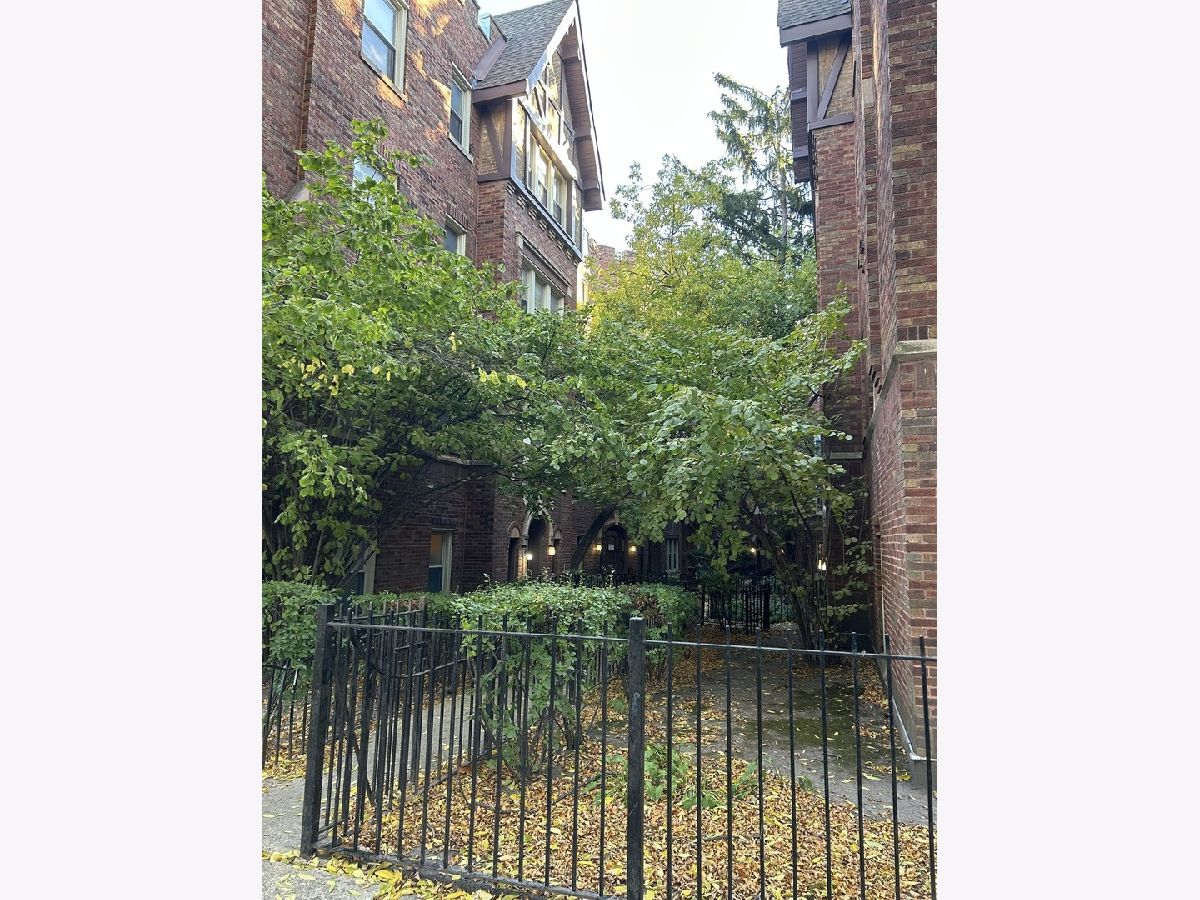  Rented Chicago Illinois, 4955 Whipple