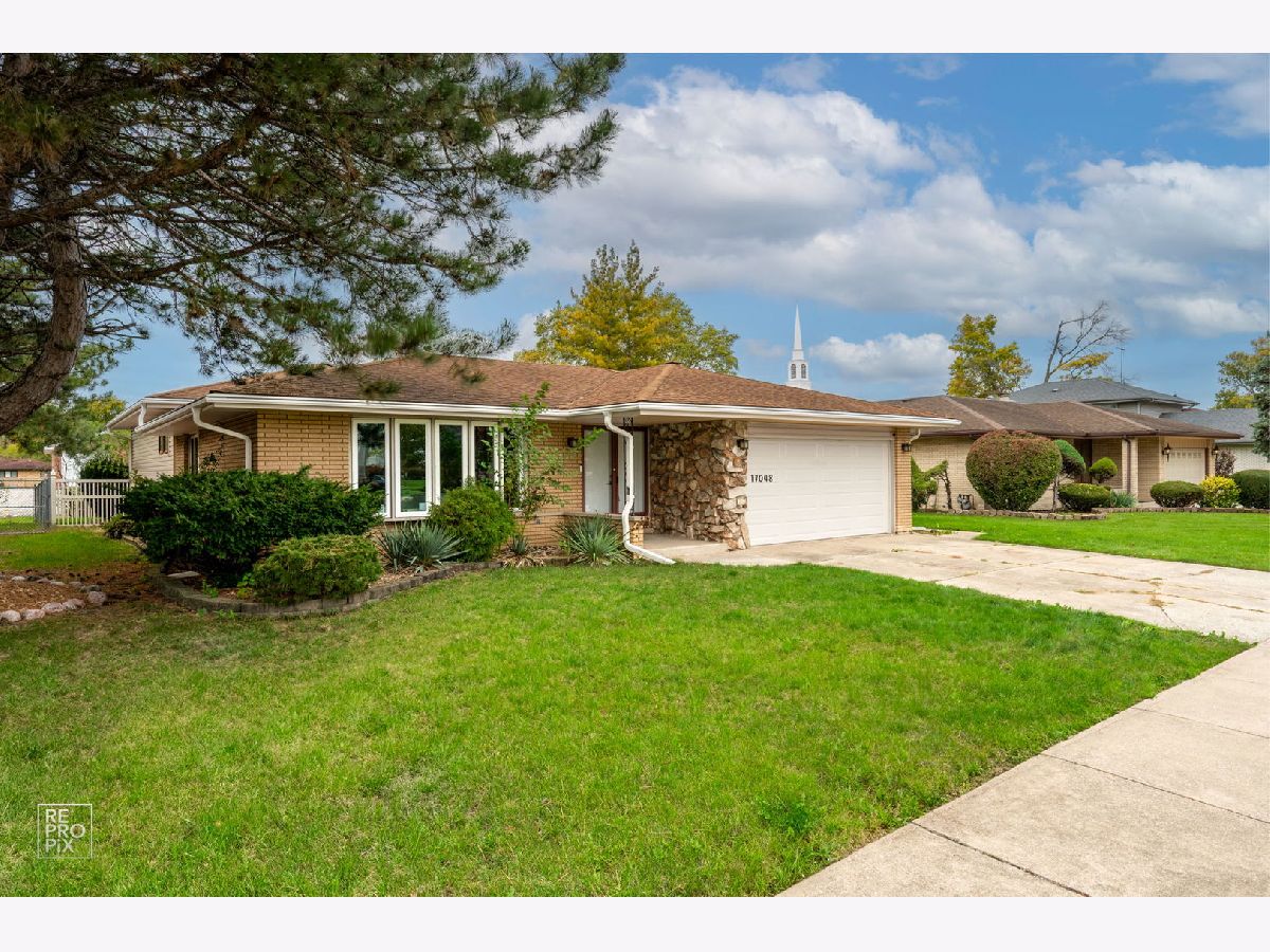  For Sale South Holland Illinois, 17048 Clyde Avenue
