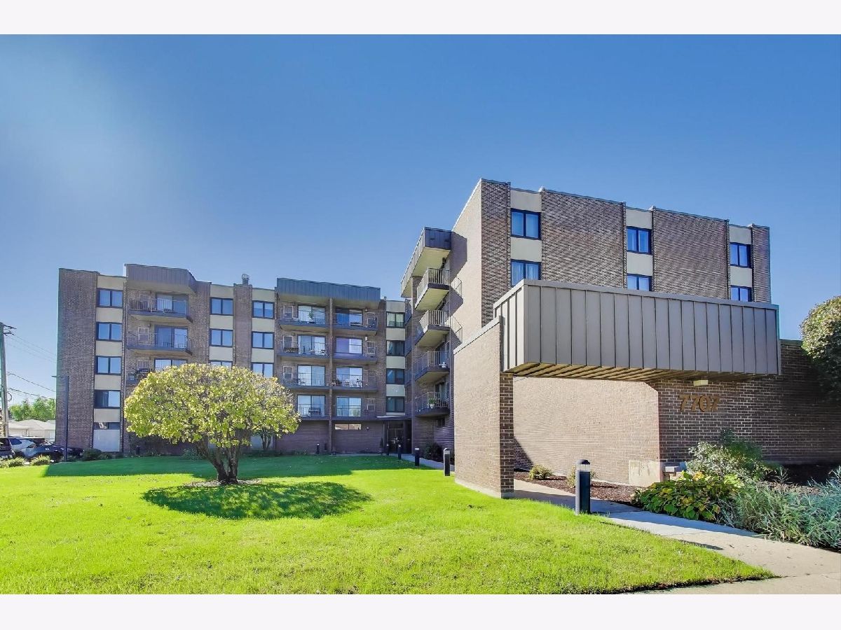 For Sale Chicago Illinois, 7707 Irving Park Road