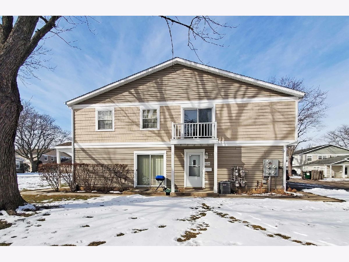 For Rent Wheeling Illinois, 1223 Quincy