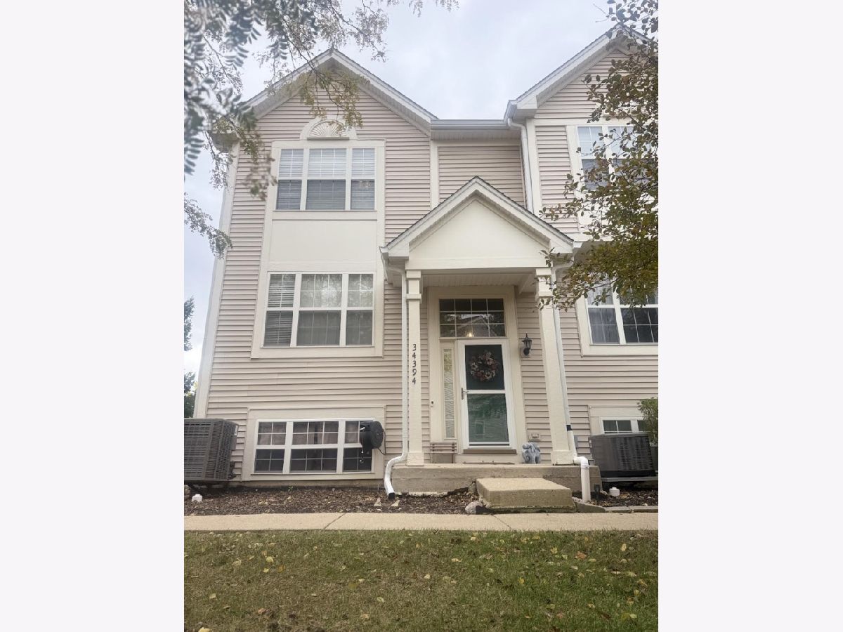 Homes & Townhomes & Condos For Rent Prairie Pointe Round Lake Illinois, 34394 Goldenrod