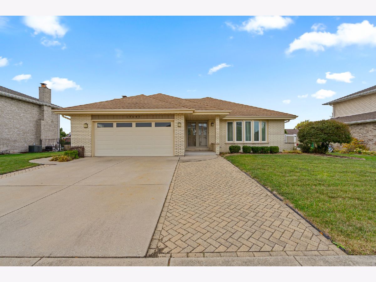 Condos & Townhomes & Homes For Sale Golfview Orland Park Illinois, 15642 Plum Tree Drive