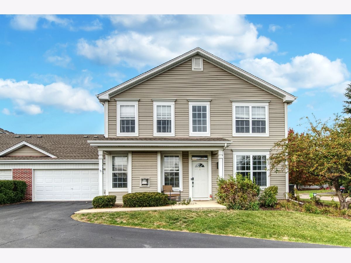 For Sale Sugar Grove Illinois, 220 St James Parkway