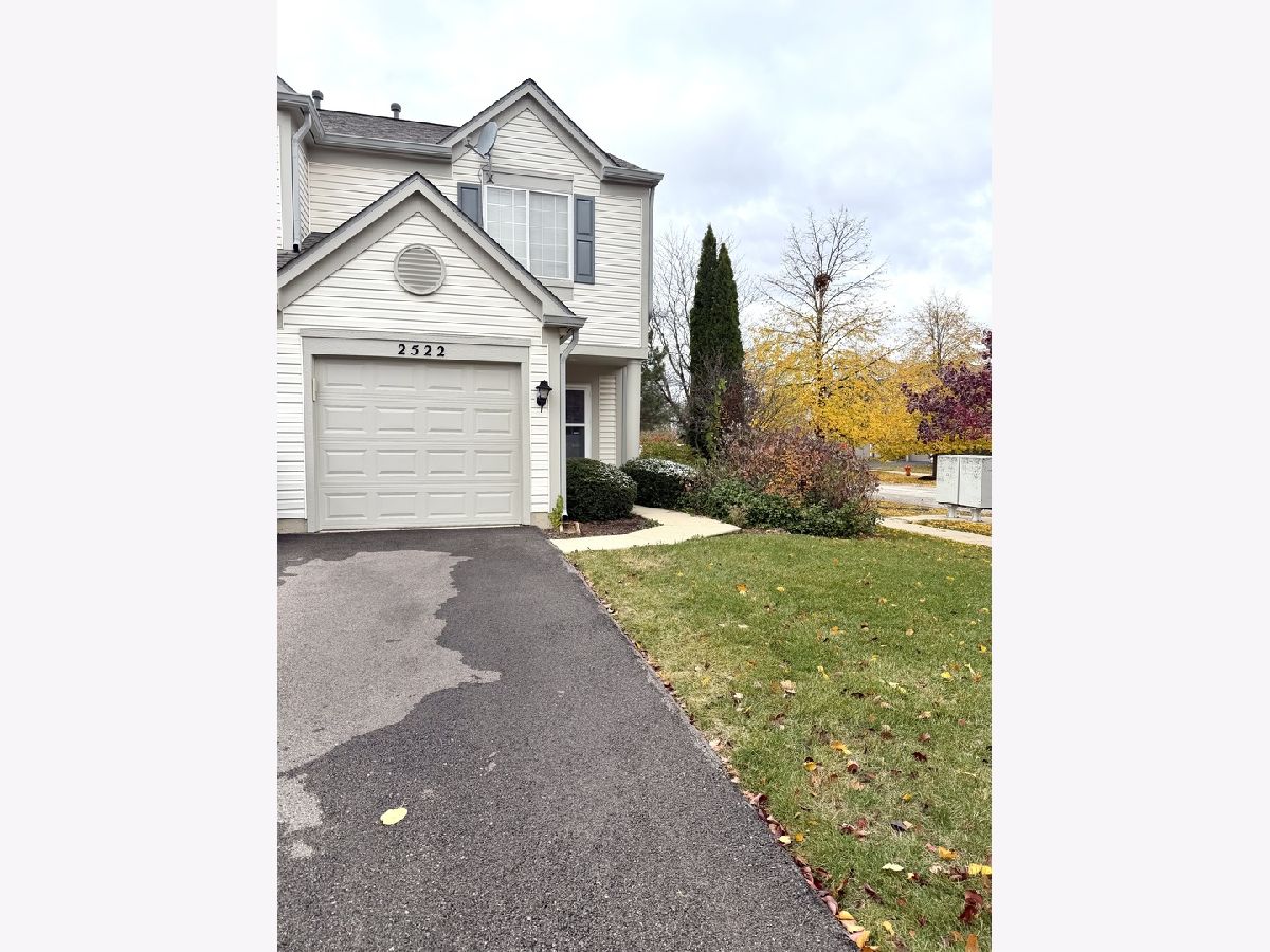 Townhomes For Sale Carrolwood Naperville Illinois, 2522 Arcadia Circle