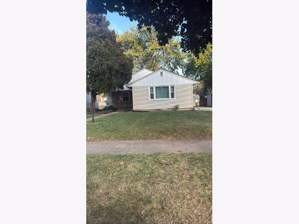  Rented Rockford Illinois, 1211 Stratford