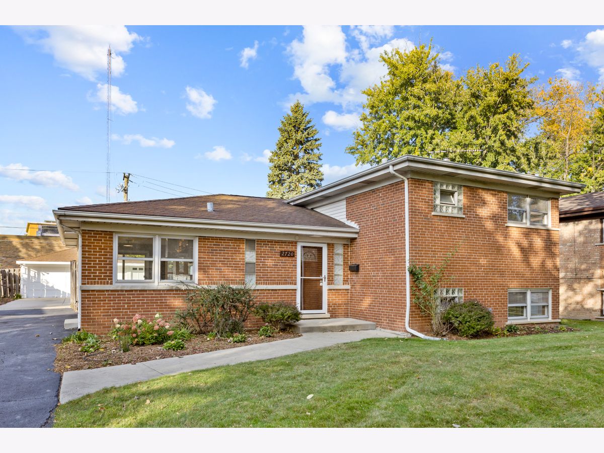  For Sale Wilmette Illinois, 2720 Lincoln Lane