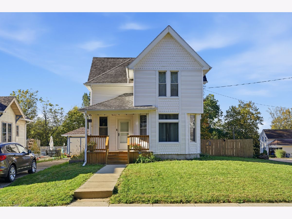  For Sale Dixon Illinois, 1103 Highland Avenue