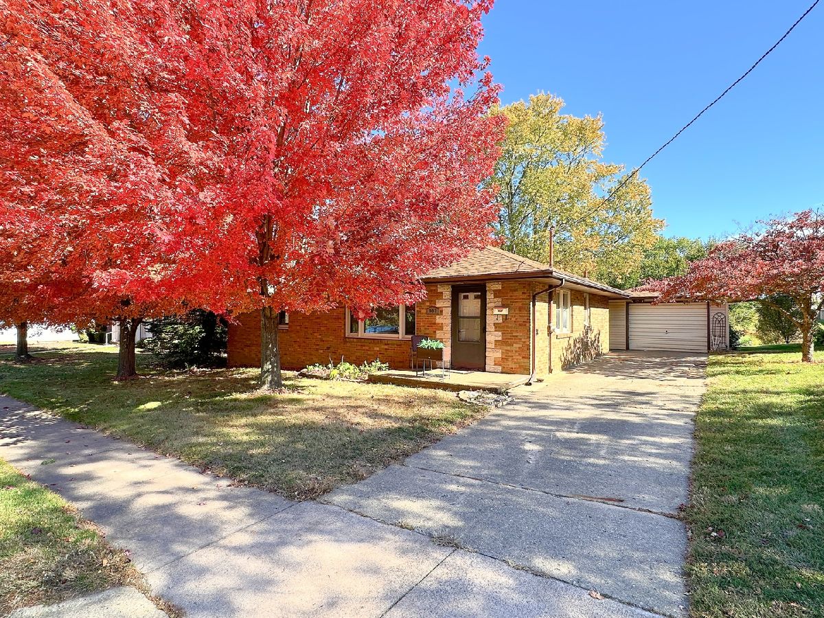  For Sale Streator Illinois, 907 Park Street