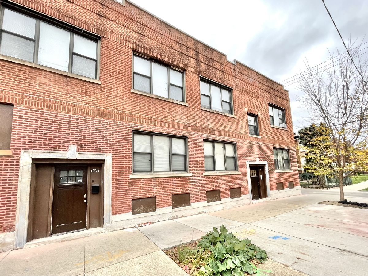  Rented Chicago Illinois, 4349 Spaulding