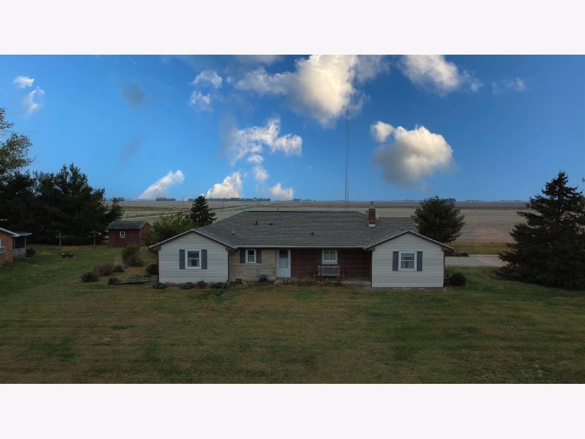  For Sale Watseka Illinois, 1505 2000 East Road