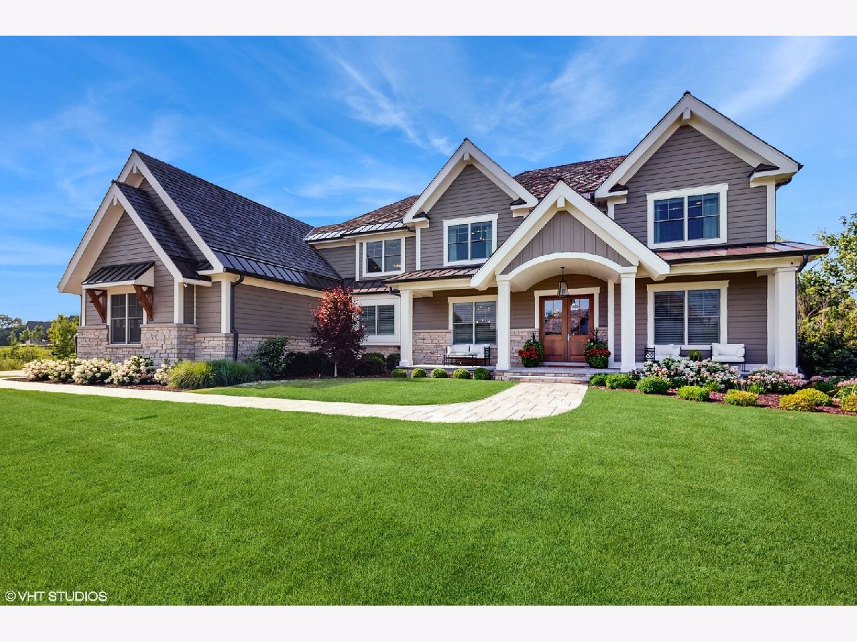  For Sale Lincolnshire Illinois, 305 Briarwood Lane