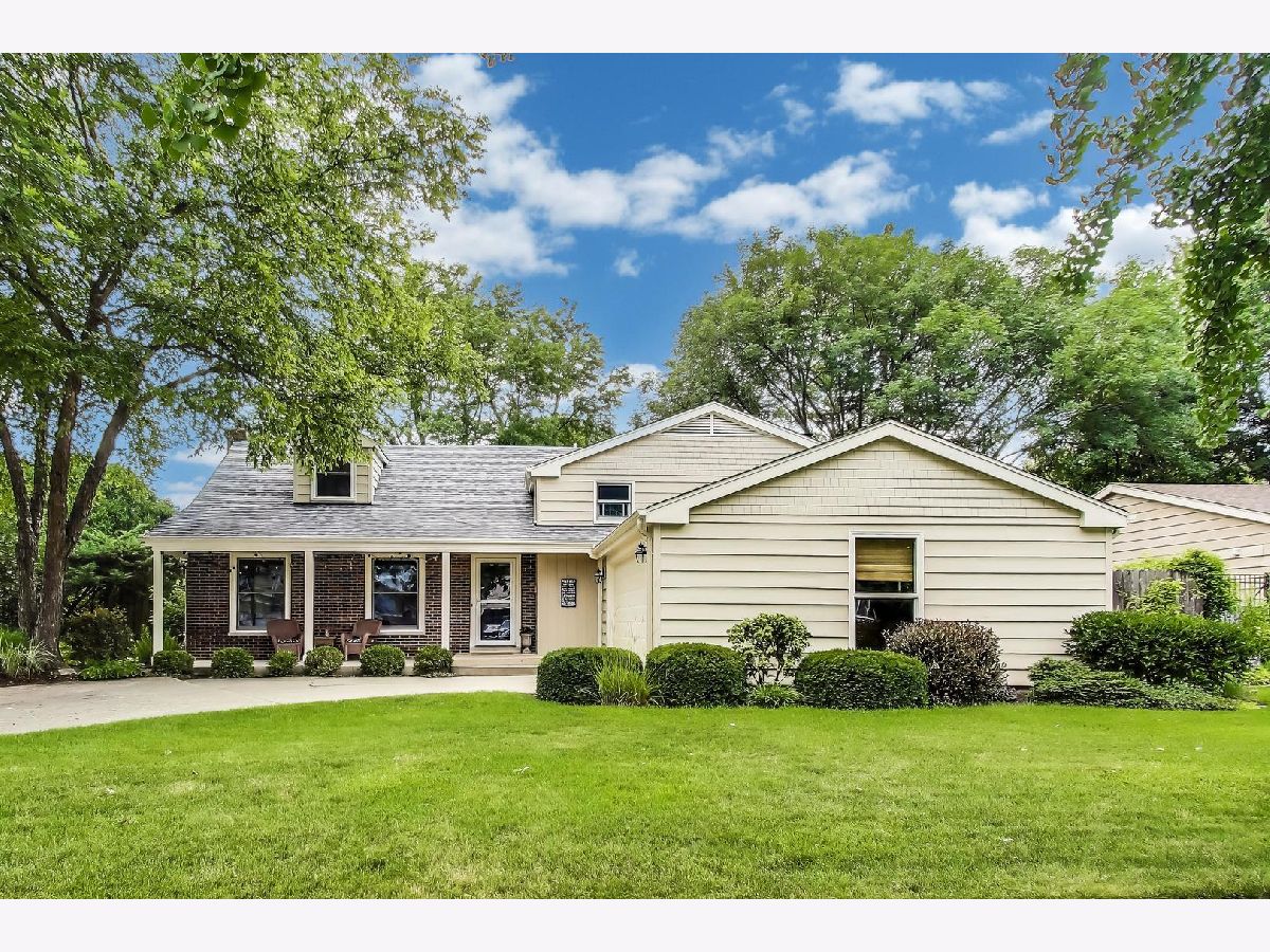 Homes For Sale Greentree Libertyville Illinois, 280 Cypress Lane