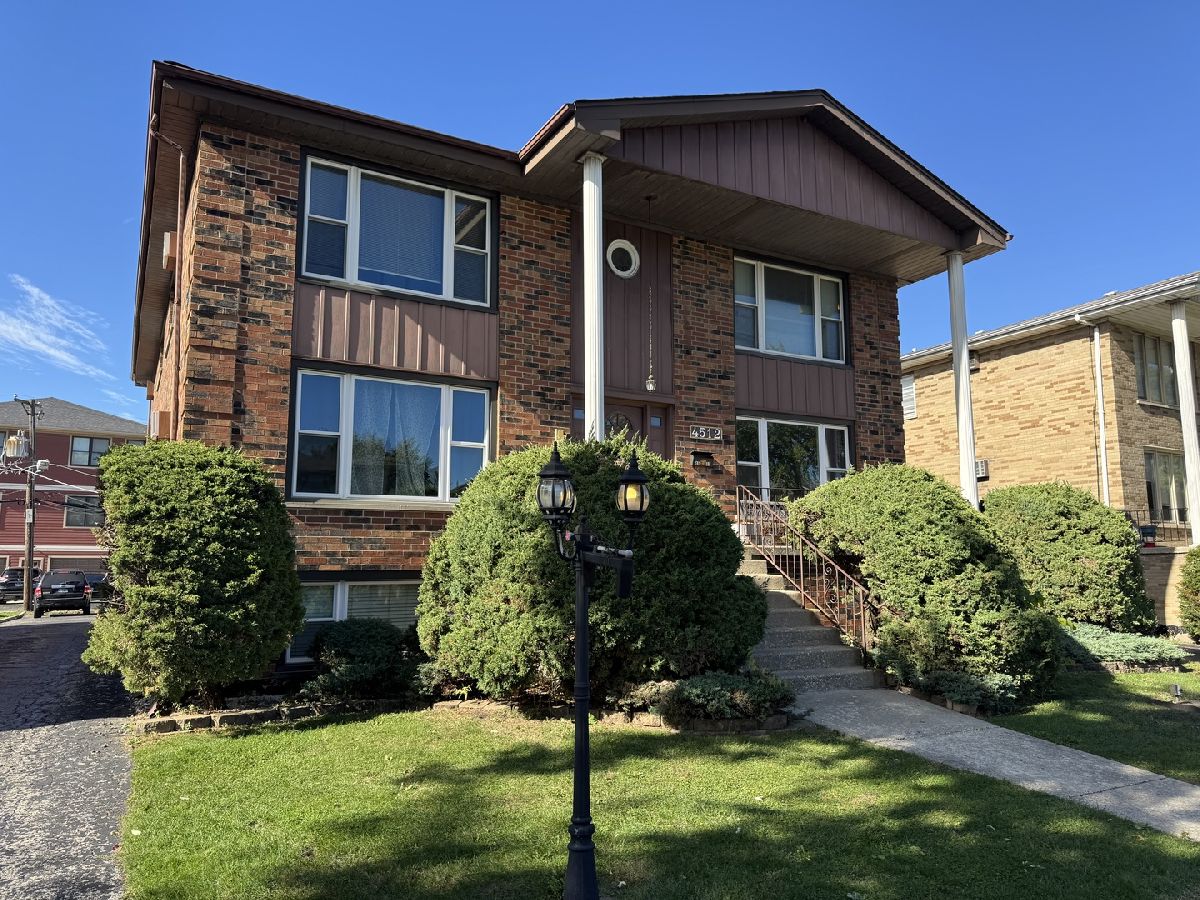  For Rent Brookfield Illinois, 4512 Grove