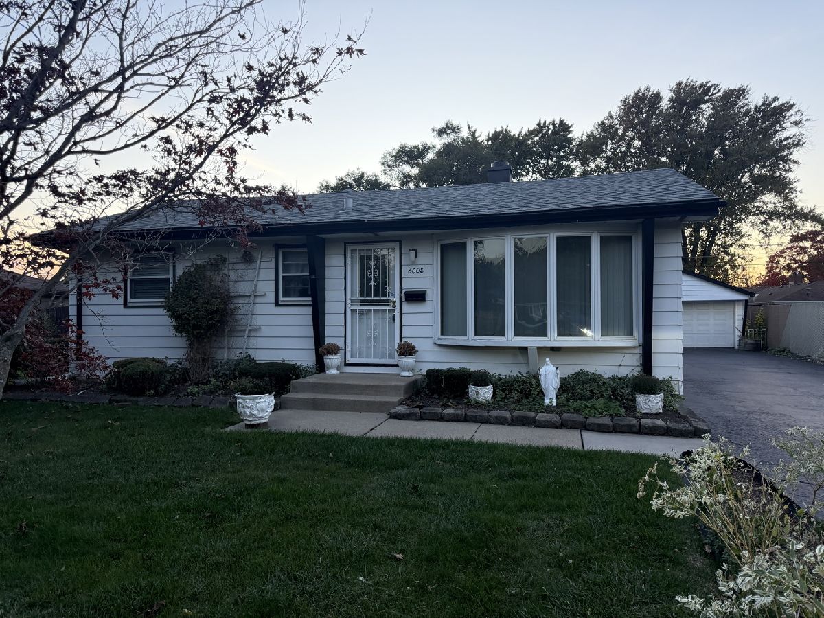  For Rent Burbank Illinois, 8008 Normandy