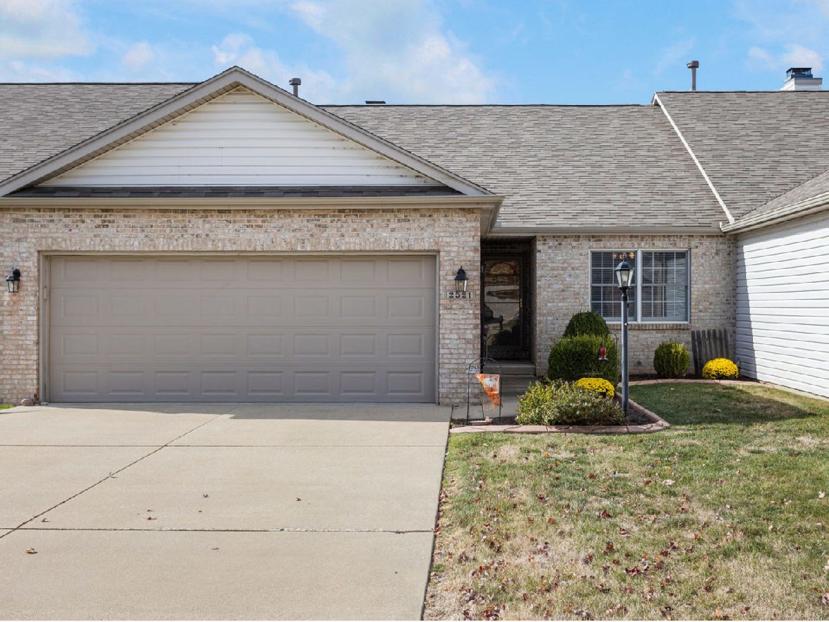  For Sale Champaign Illinois, 2521 Windward Boulevard