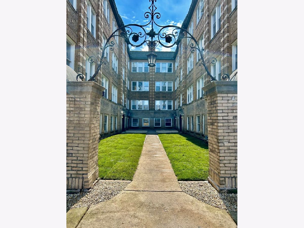 For Rent Chicago Illinois, 4045 School