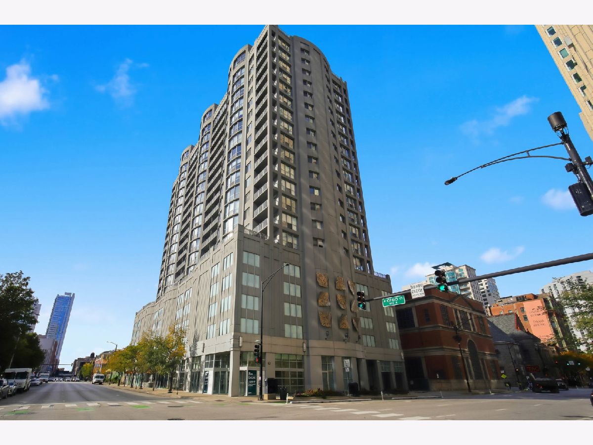 For Sale Chicago Illinois, 600 Dearborn Street