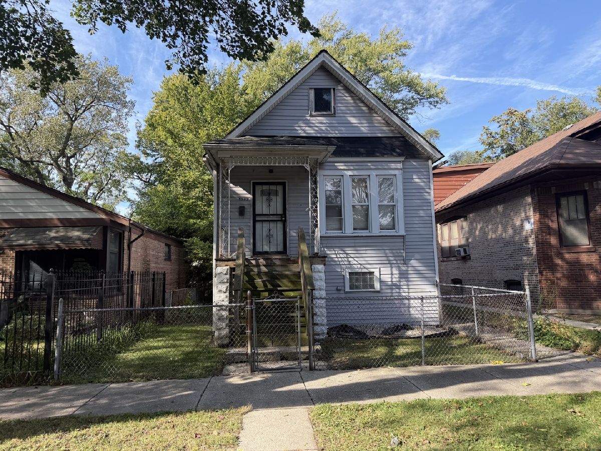 For Sale Chicago Illinois, 5242 Sangamon Street