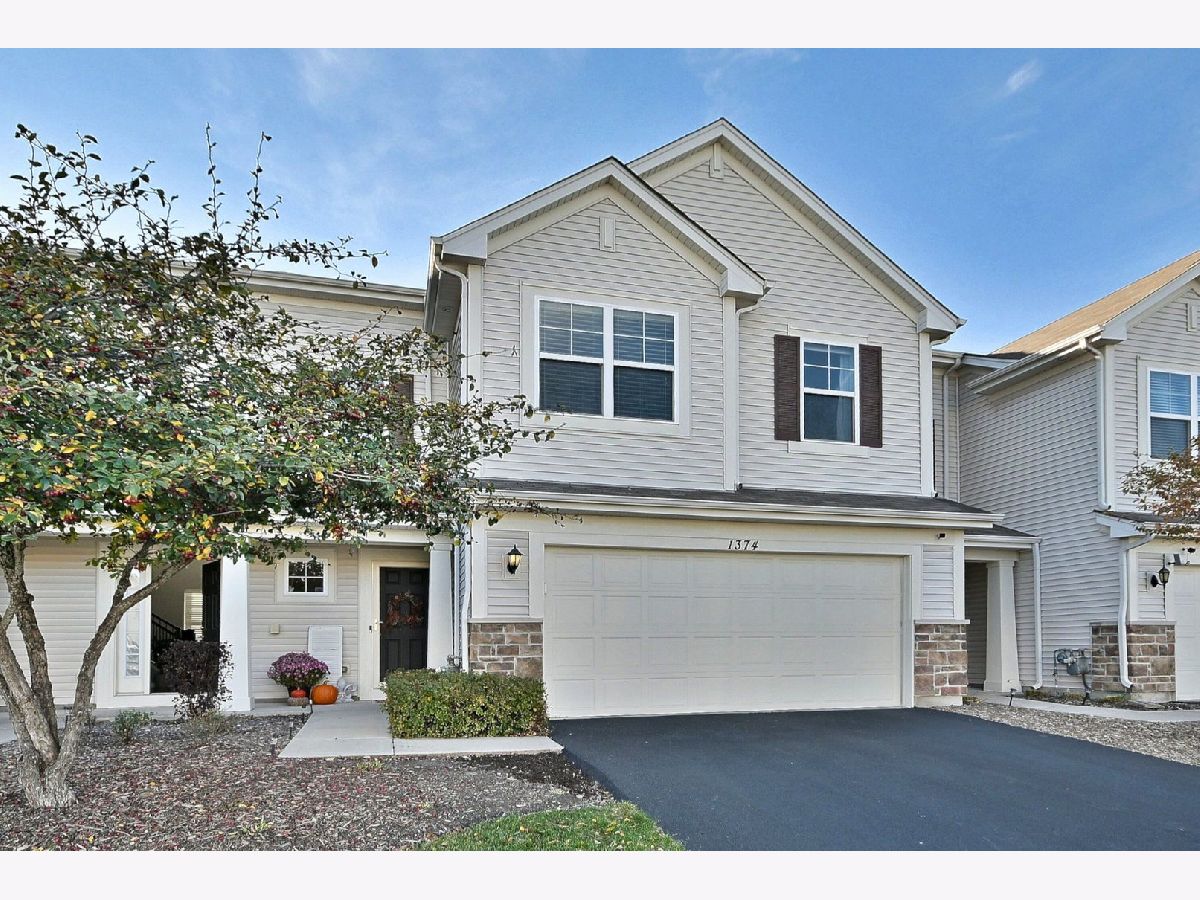 Townhomes & Condos & Homes For Sale Cambridge Lakes Pingree Grove Illinois, 1374 Newport Circle