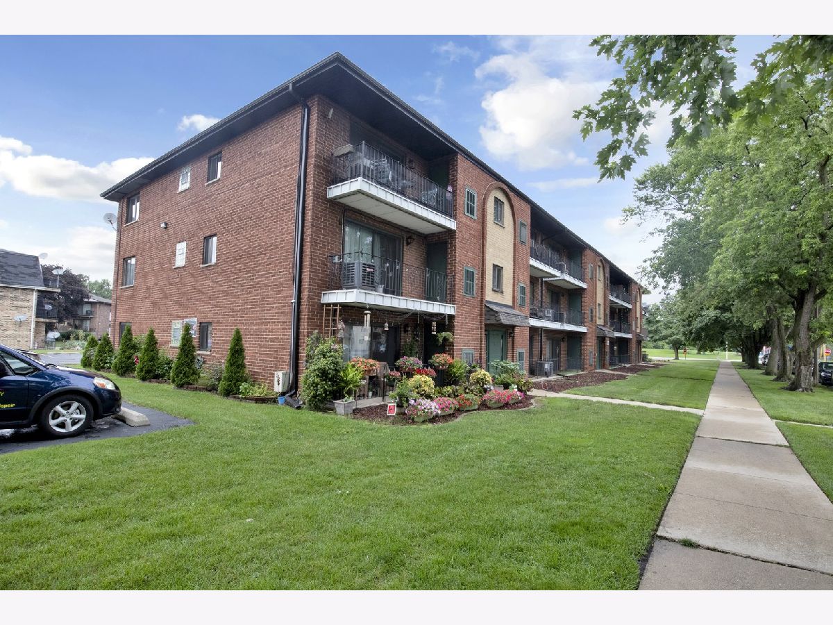 For Sale Chicago Ridge Illinois, 7012 98th Street